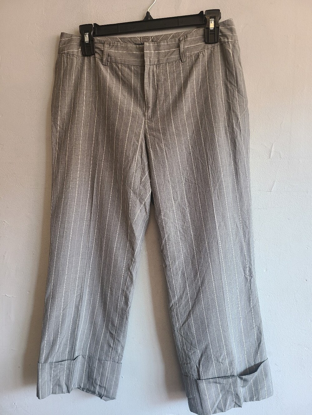 Women's 6 Banana Republic Martin dressy pants gray white striped cropped cuffed